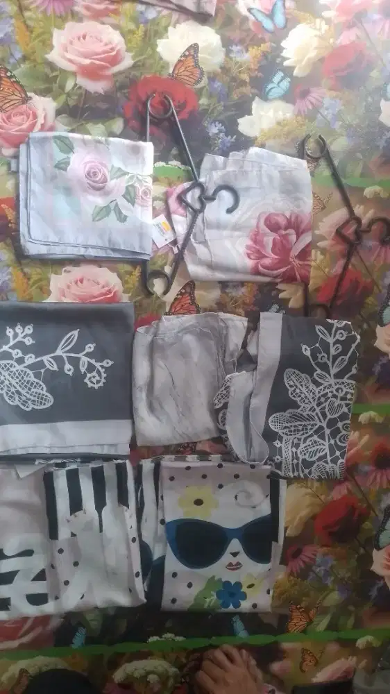 kerudung motif warna warni