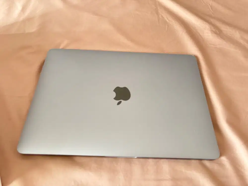 MacBook Pro M1 13 2020 Silver 8/512GB Fullset Box Original - Mulus