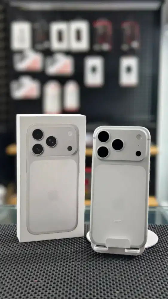 Iphone 17 Pro Silver 256 GB Open Box