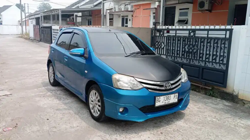 Etios Valco 2015