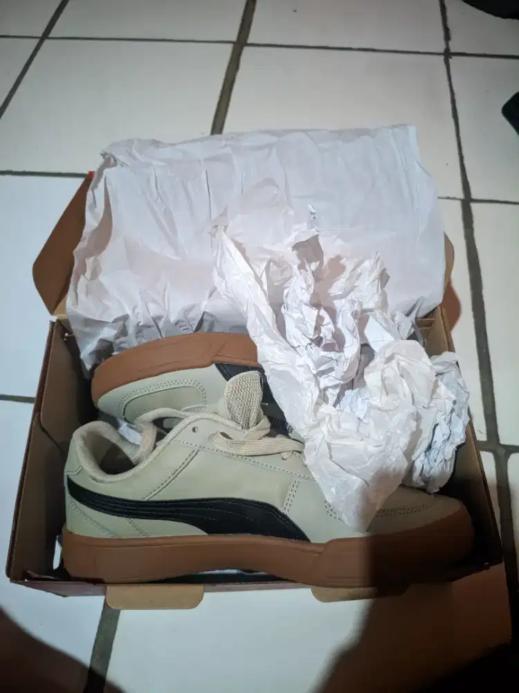 Sepatu PUMA Caven Pebble Gray Gum Size 40 Original Fullset Mulus