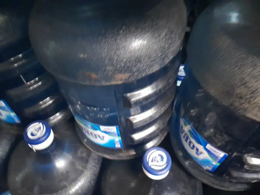 Galon dan isi merk aqua