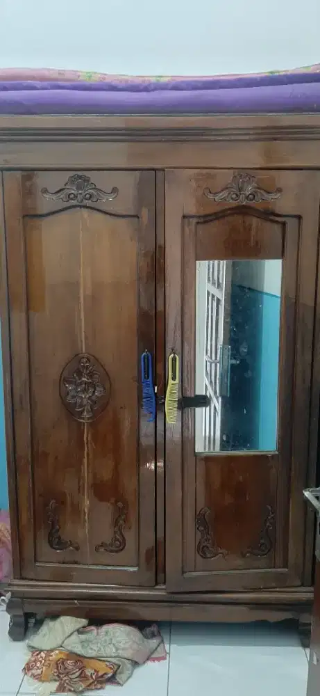 Jual ajha Lemari kayu Jati Asli 2 pintu msh lmyan bguss mash Kokoh