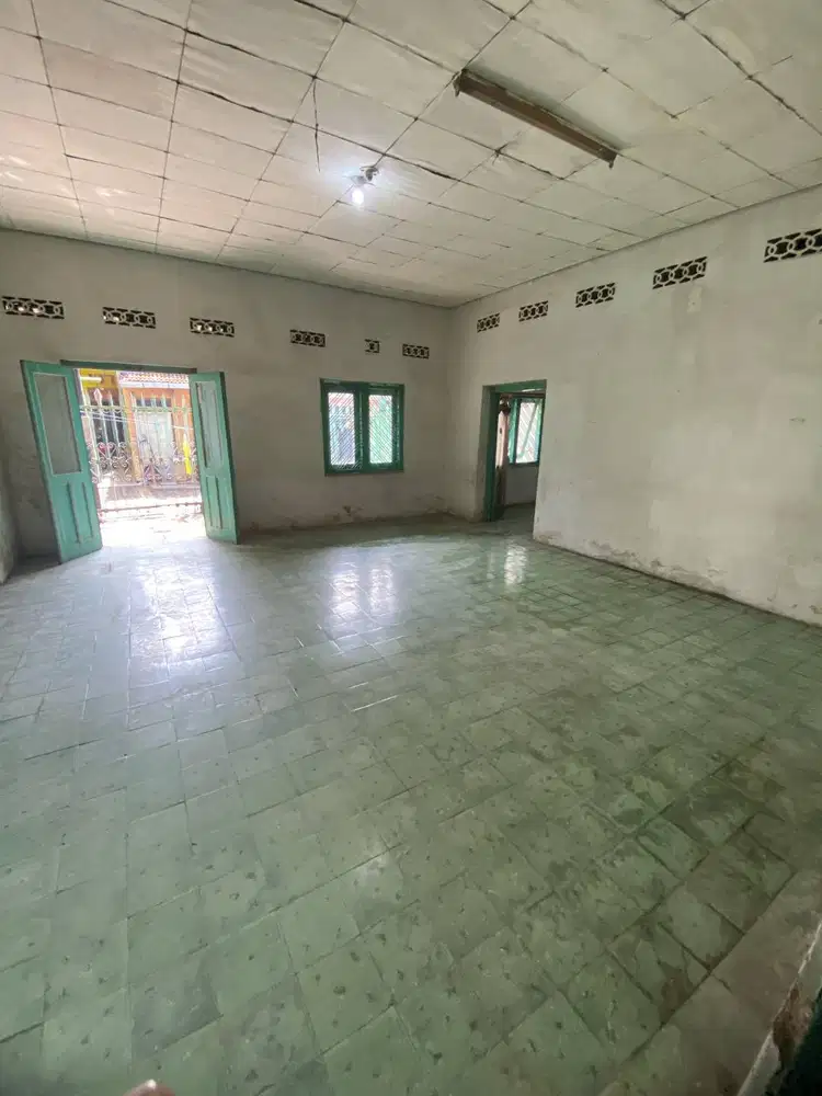 rumah beserta toko  sangat strategis untuk dijadikan tempat usaha