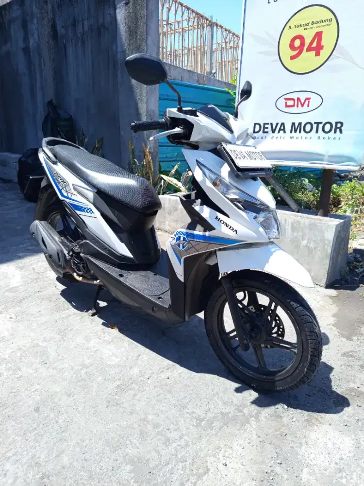 Beat putih Deva motor