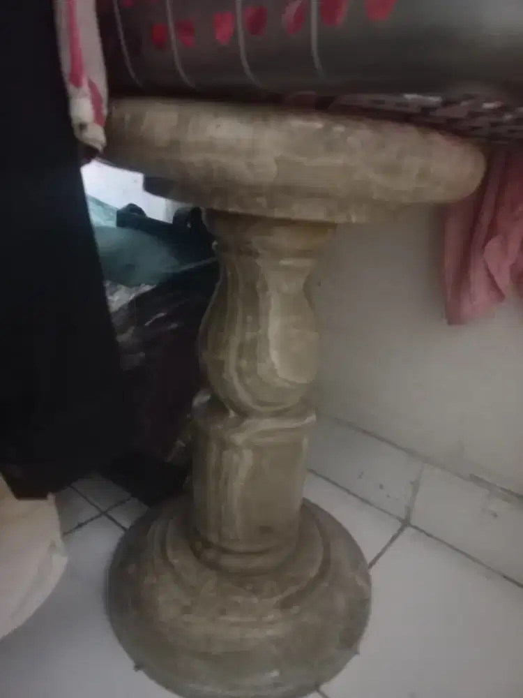 Kursi stool marmer
