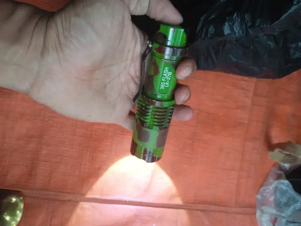 Senter loreng batangan bahan logam