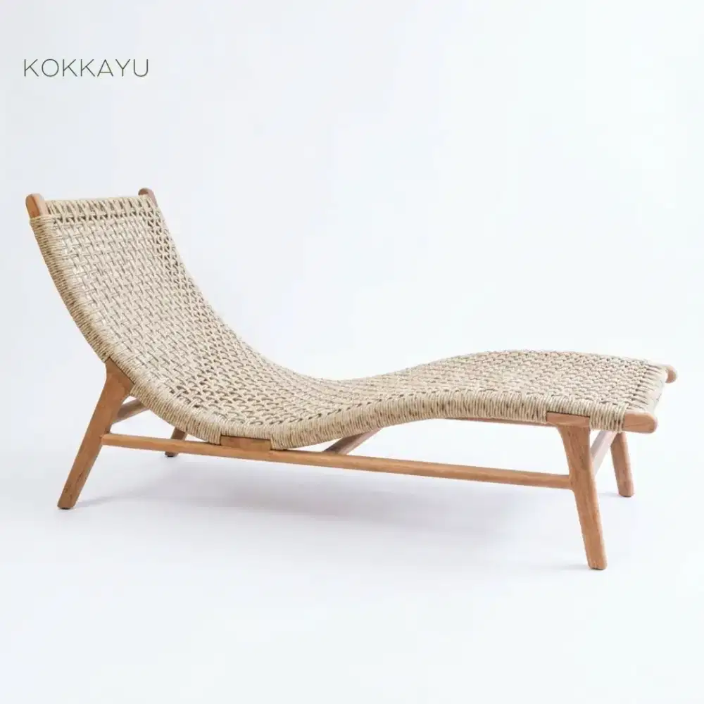 Sun Lounger Aesthetic Bangku Malas Pantai Kayu Jati Kombinasi Anyaman