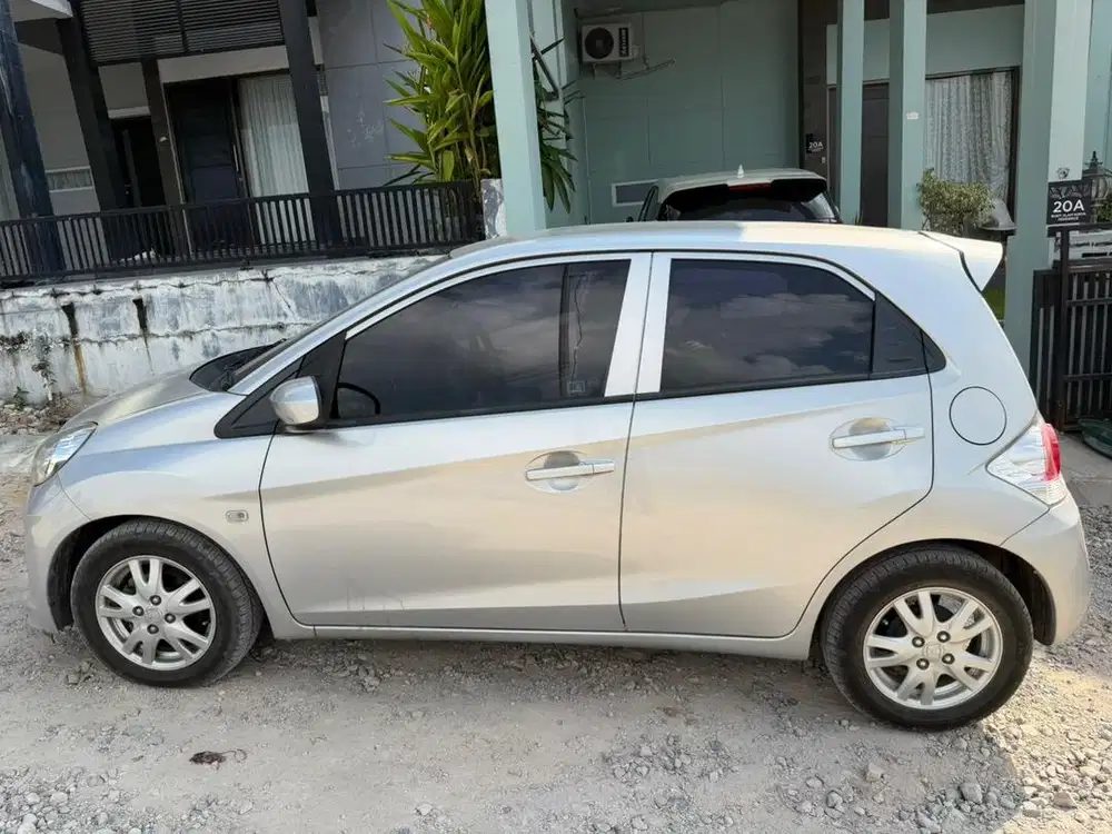 Honda brio matic 2013 silver