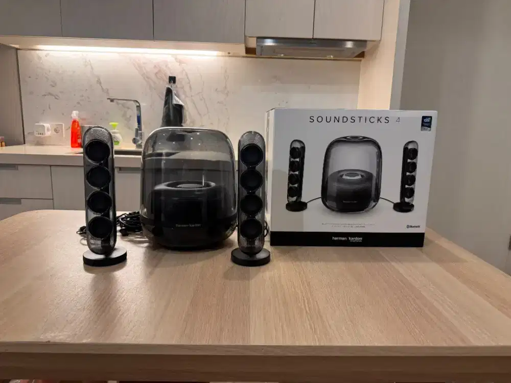 Harman Kardon soundsticks 4