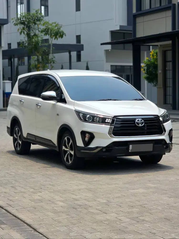 Toyota Innova Venturer 2.0 AT 2021 pajak panjang 9 - 2027