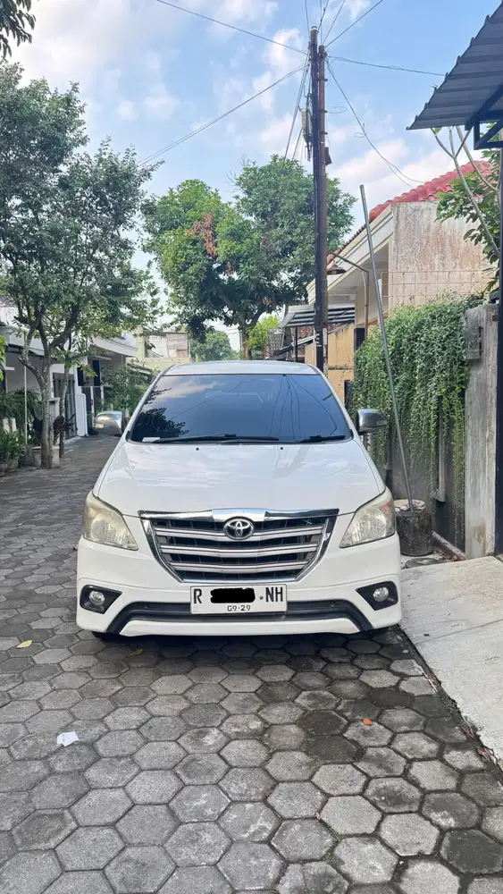 Kijang Innova Barong Matic Bensin 2014 Putih - Nego Alus