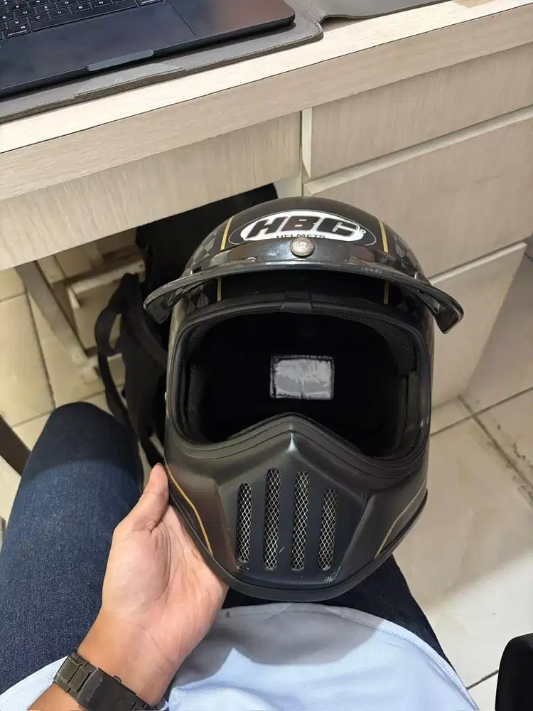 Helm Cakil Merek HBC