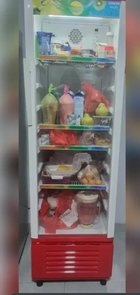 Showcase Kulkas Minuman Sanken