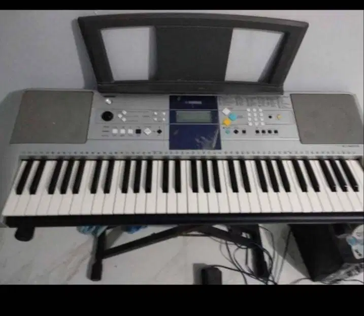 Keyboard Yamaha PSR E323