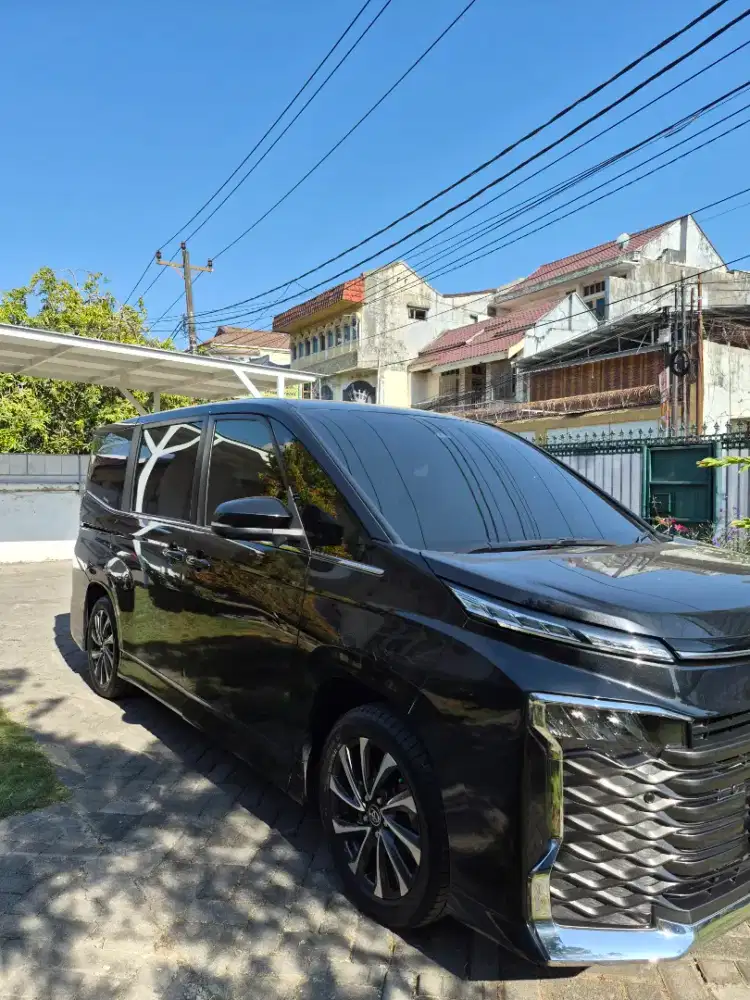 2023 Toyota New Voxy 2.0 CVT 14.000 km