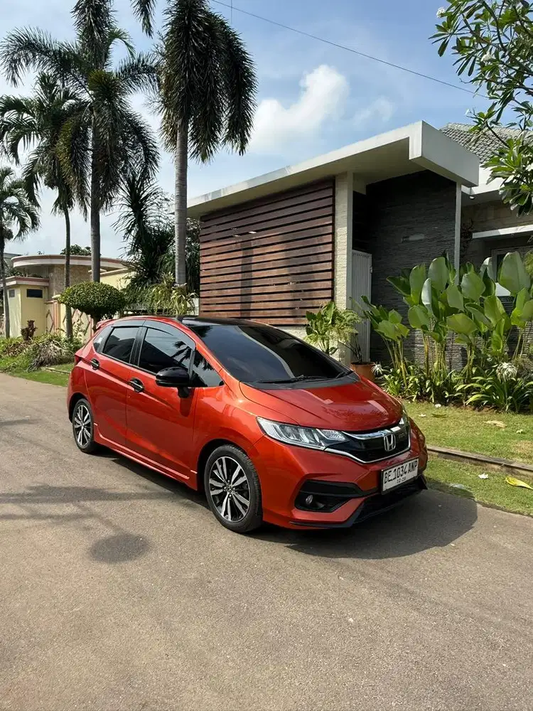 Honda Jazz RS A/T 2018, mint condition
