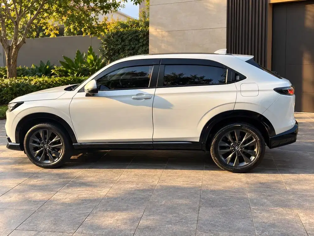 Jual Cepat Honda HRV RS TURBO 1.5L 2024 Putih CASH 345juta