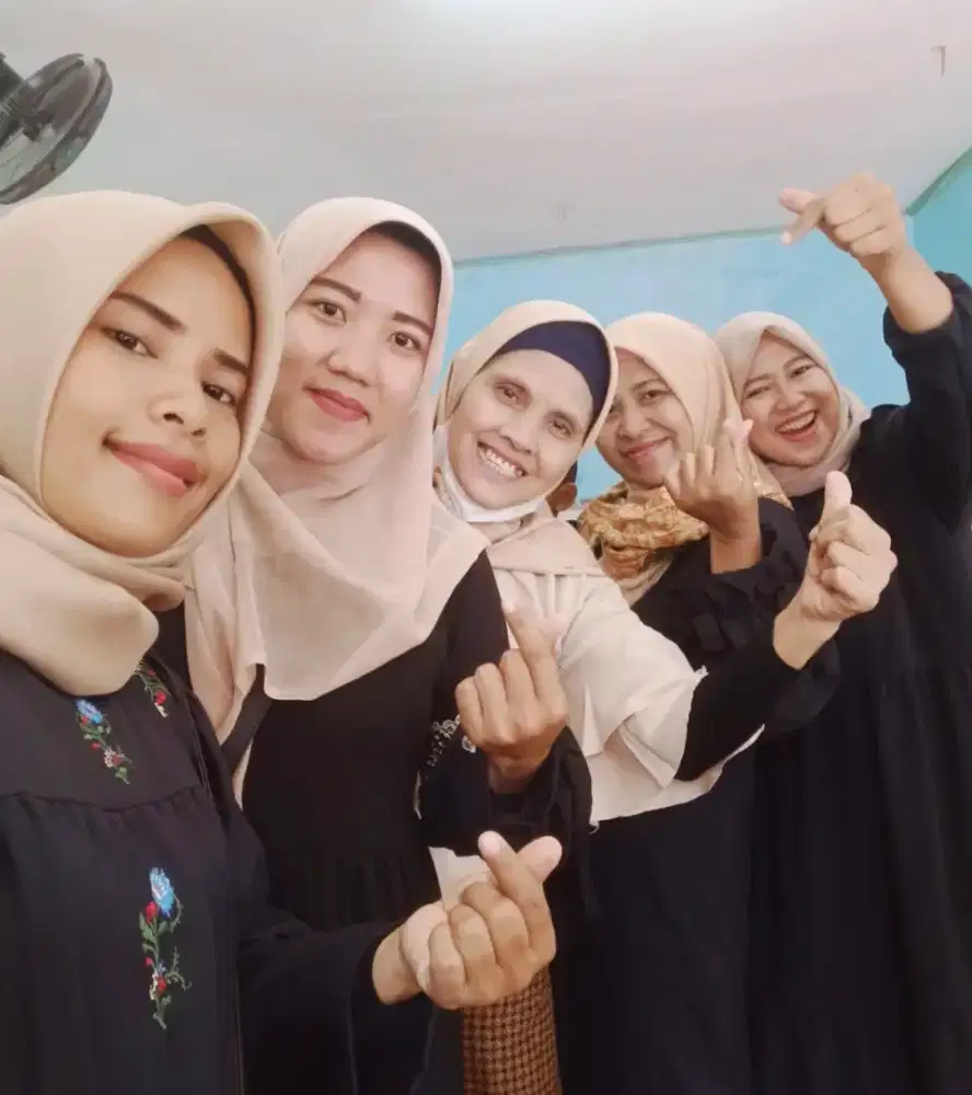 Pembantu, baby sitter, prawat lansia/jompo pria dan wanita