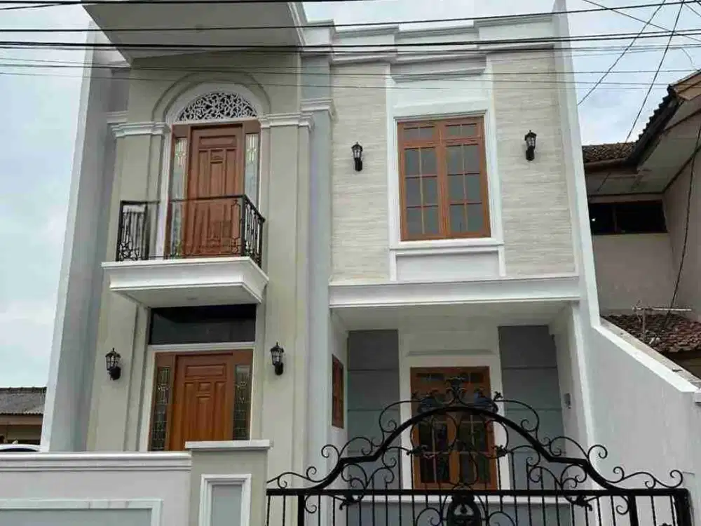 Rumah Mewah Siap Huni LB 100 di Komplek Kalijati Indah Antapani Bandung harga 2,1 Milyar