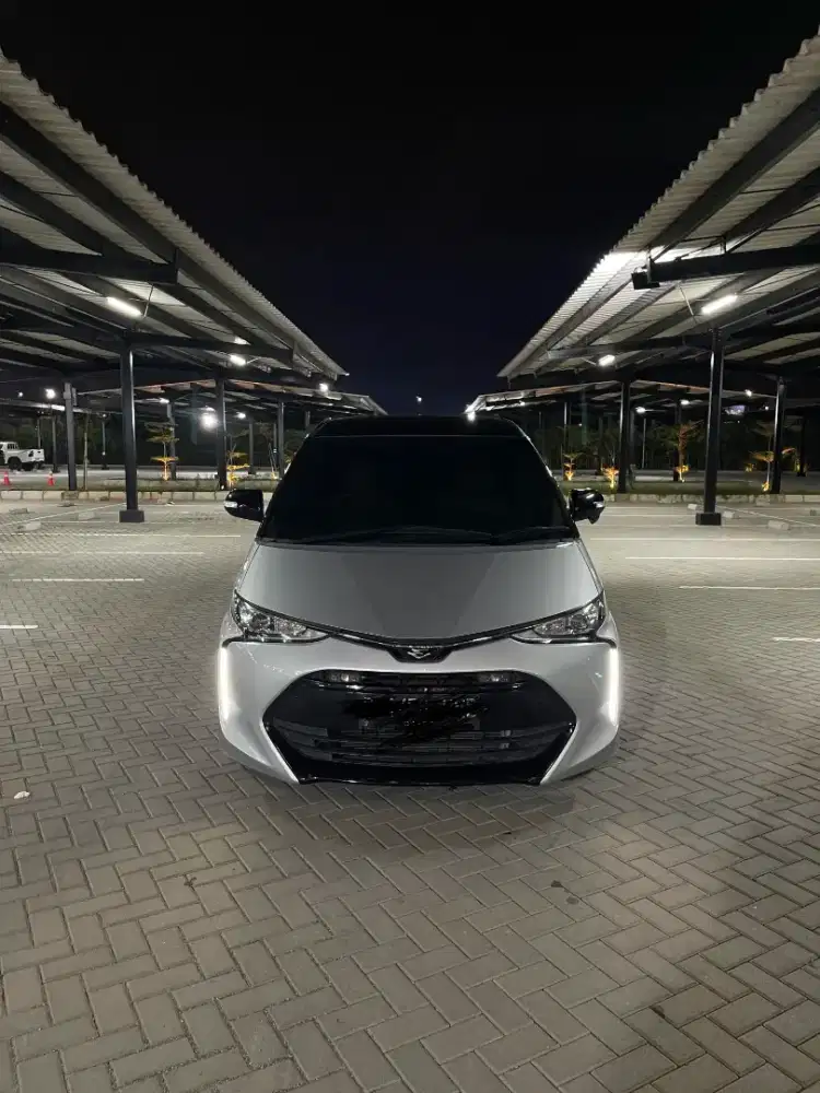 Toyota Estima build up Japan