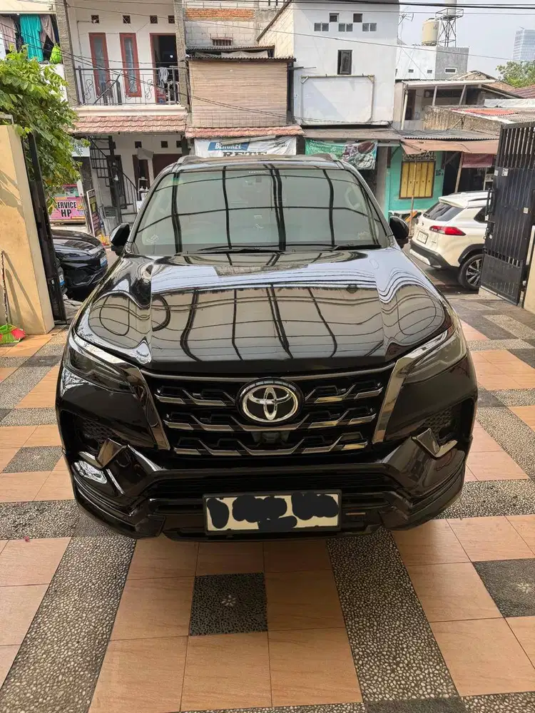 Toyota Fortuner 2.4 VRZ 4 x2 AT Tahun 2021