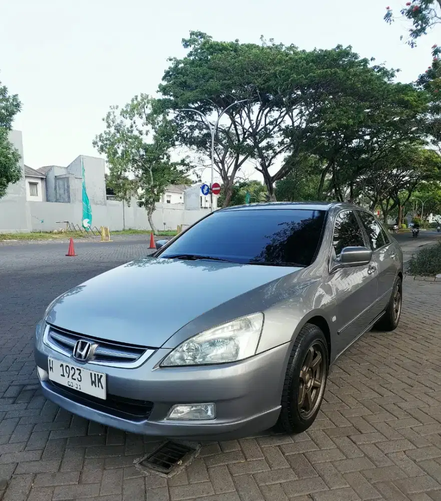 Honda Accord 2004 Bensin
