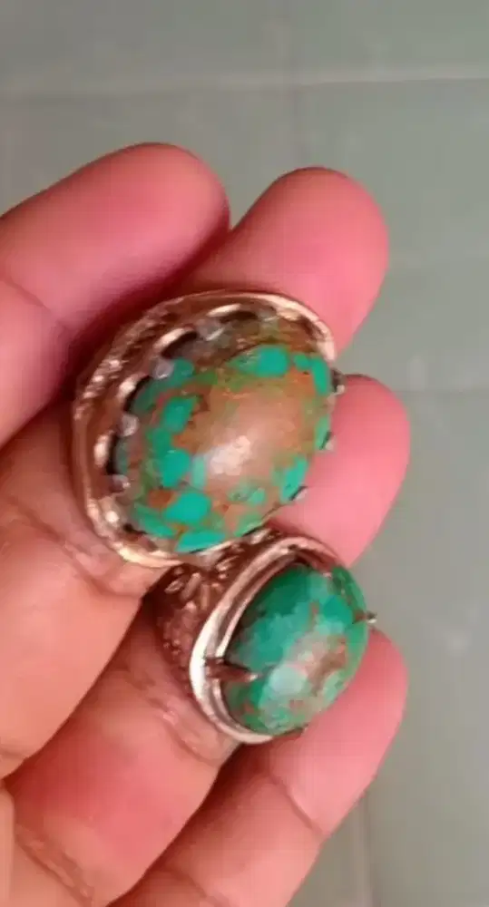 Batu pirus persia serat emas borong