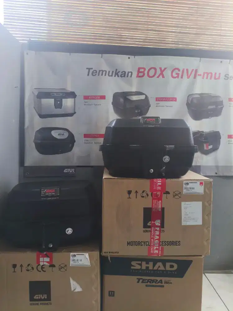 Box motor Givi E20 Classic Edition Baru