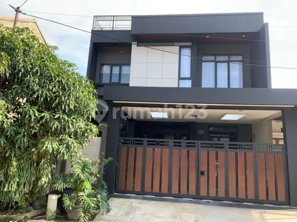 Rumah Bagus Lokasi Nyaman Dekat ke Tol Buahbatu
