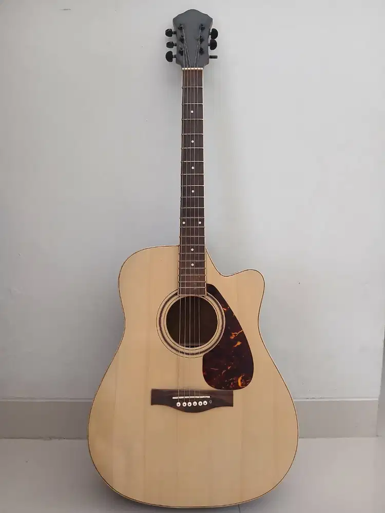 Guitar Akustik Custom