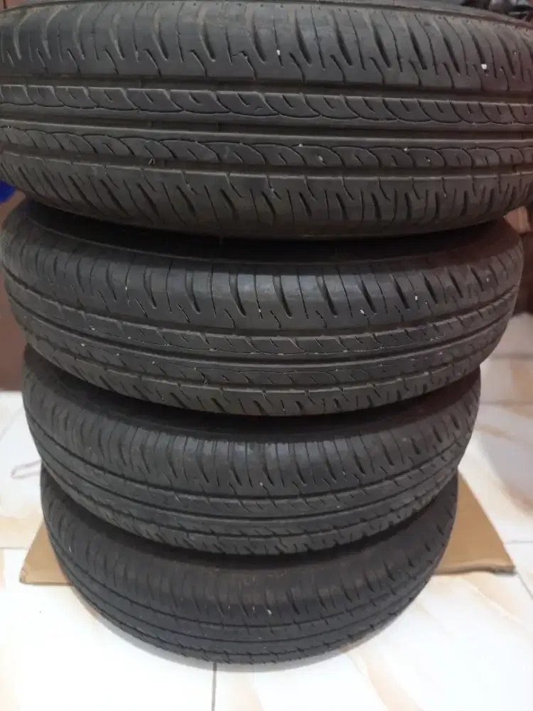 Dijual 4 Unit Ban Mobil