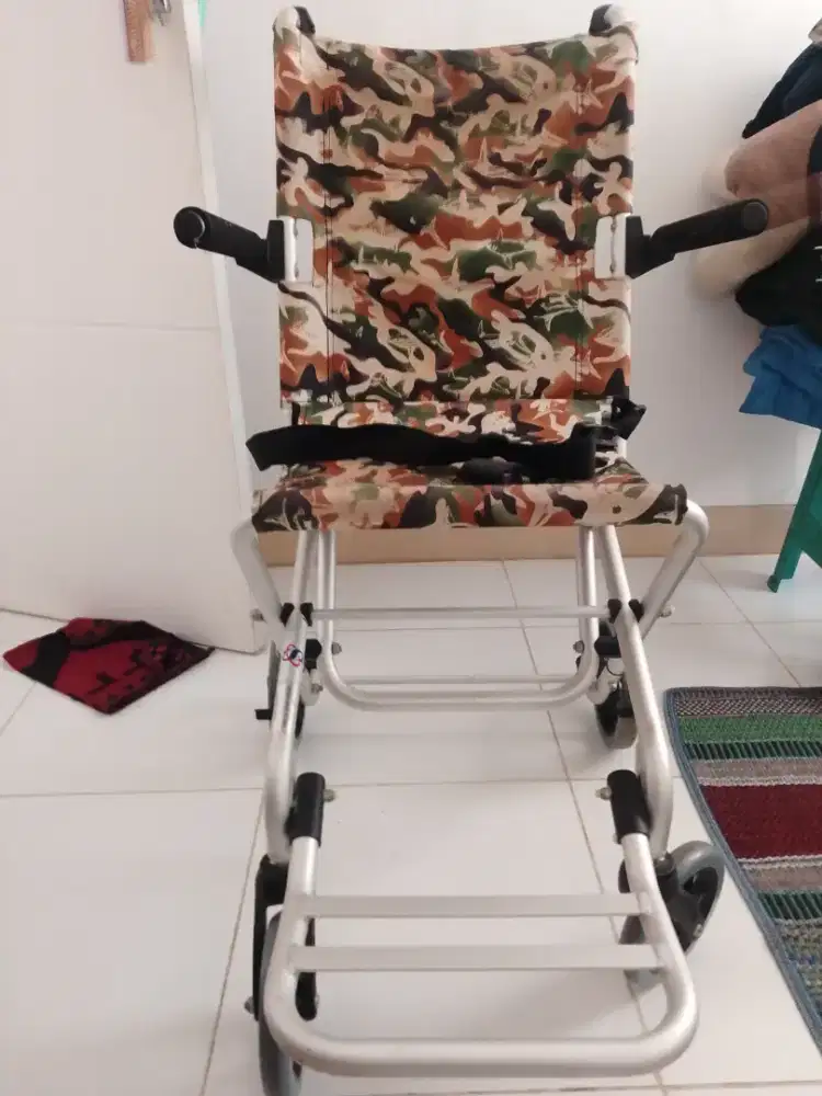 KURSI RODA SEMI TRAVEL