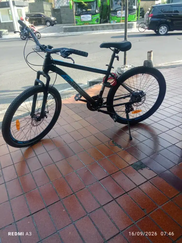 98 % baru Sepeda gunung kondisi