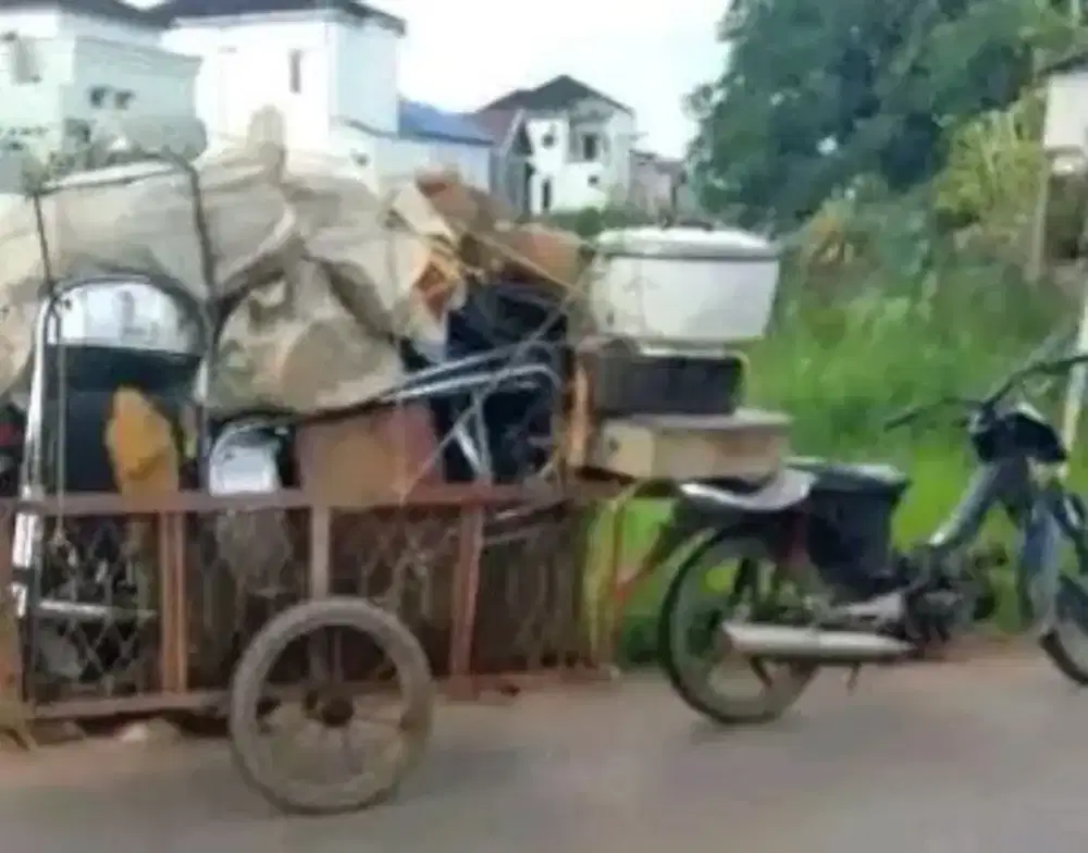 Beli barang rongsokan yg Kawa dtimbang