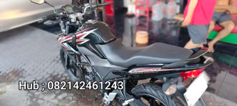 Jual Sepeda Motor Honda CB 150 R Hitam