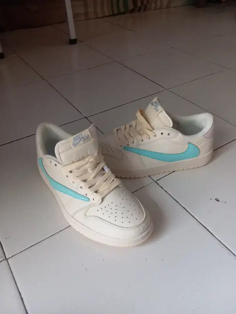 Nike Air Jordan 1 low Travis Scott tiffany