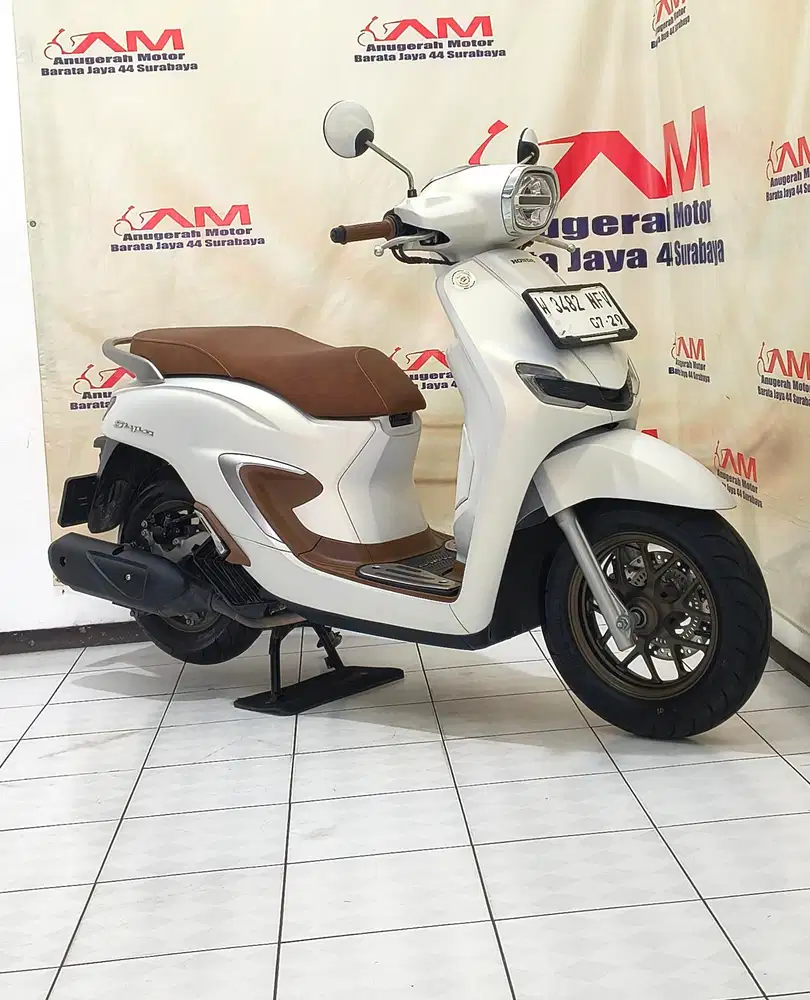Siap pakai Km 8 Ribu Honda Stylo ABS tahun 2024 warna putih