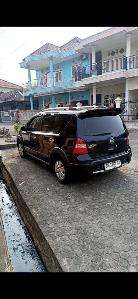 Jual Mobil Nissan Livina X-Gear 2010