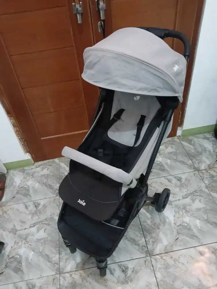 Stroller joie pact cabin size