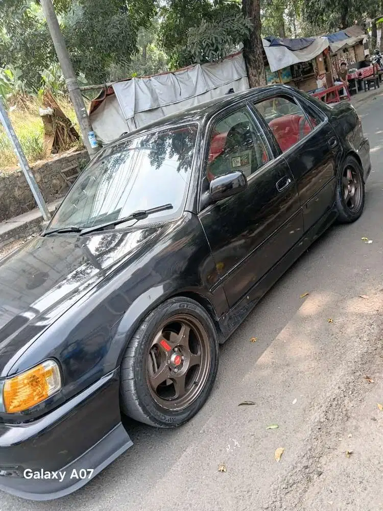 Toyota Corolla 2000 Bensin