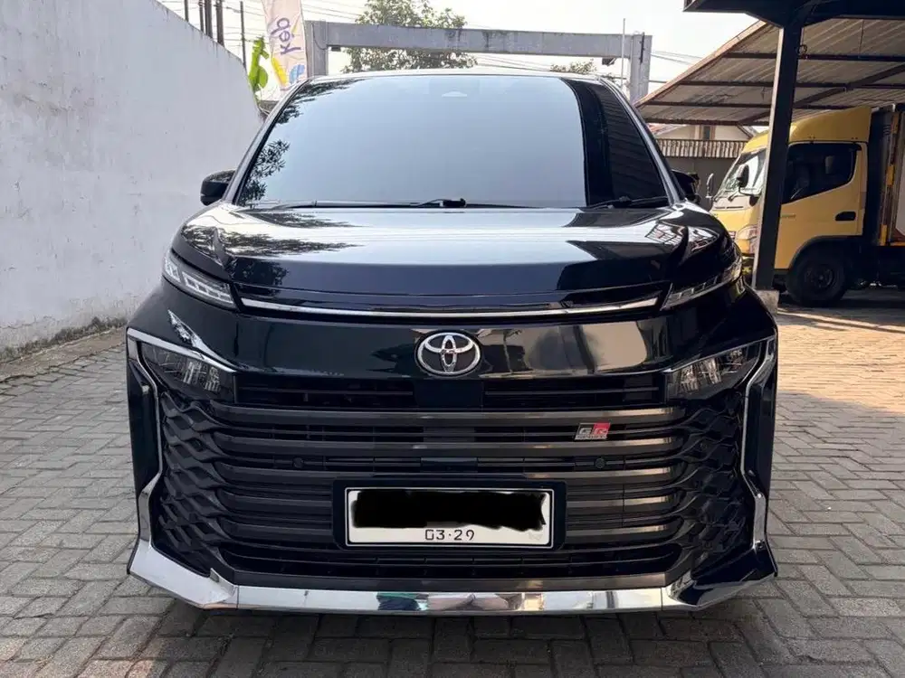 Toyota VOXY For Sale
