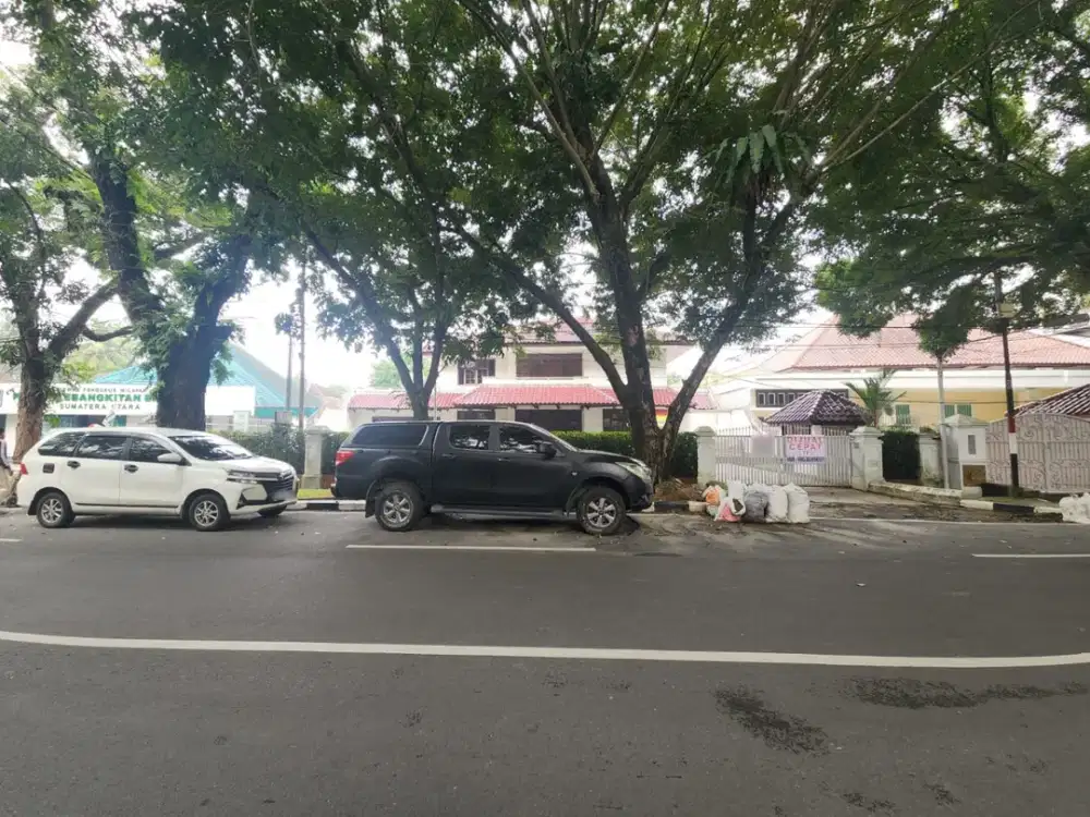 Villa di Jalan Walikota ( Dekat Juanda / Sudirman )