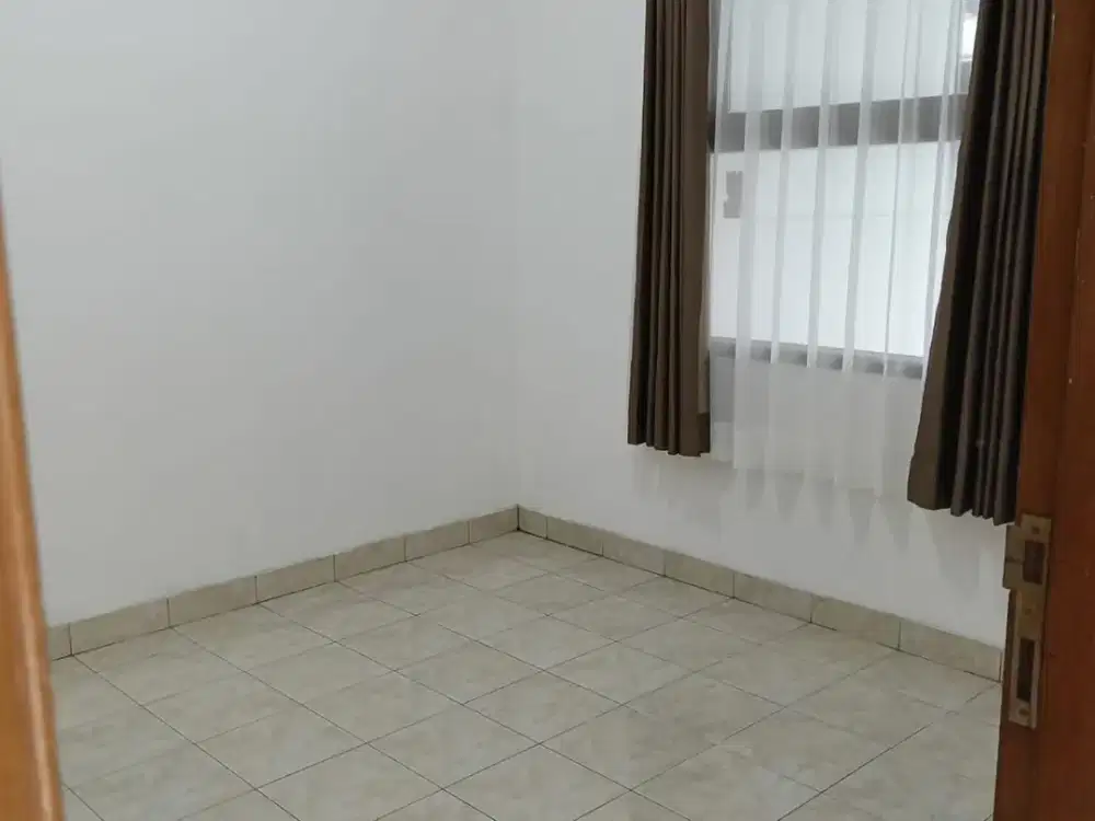 Disewakan Rumah Luas & Terawat Di Komplek Setra Dago Antapani Kota Bandung