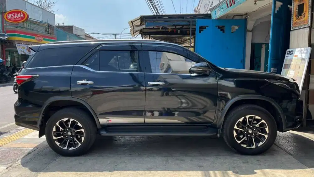 Toyota Fortuner 2.4 VRZ GR Sport 50th Anniversary 2021 AT