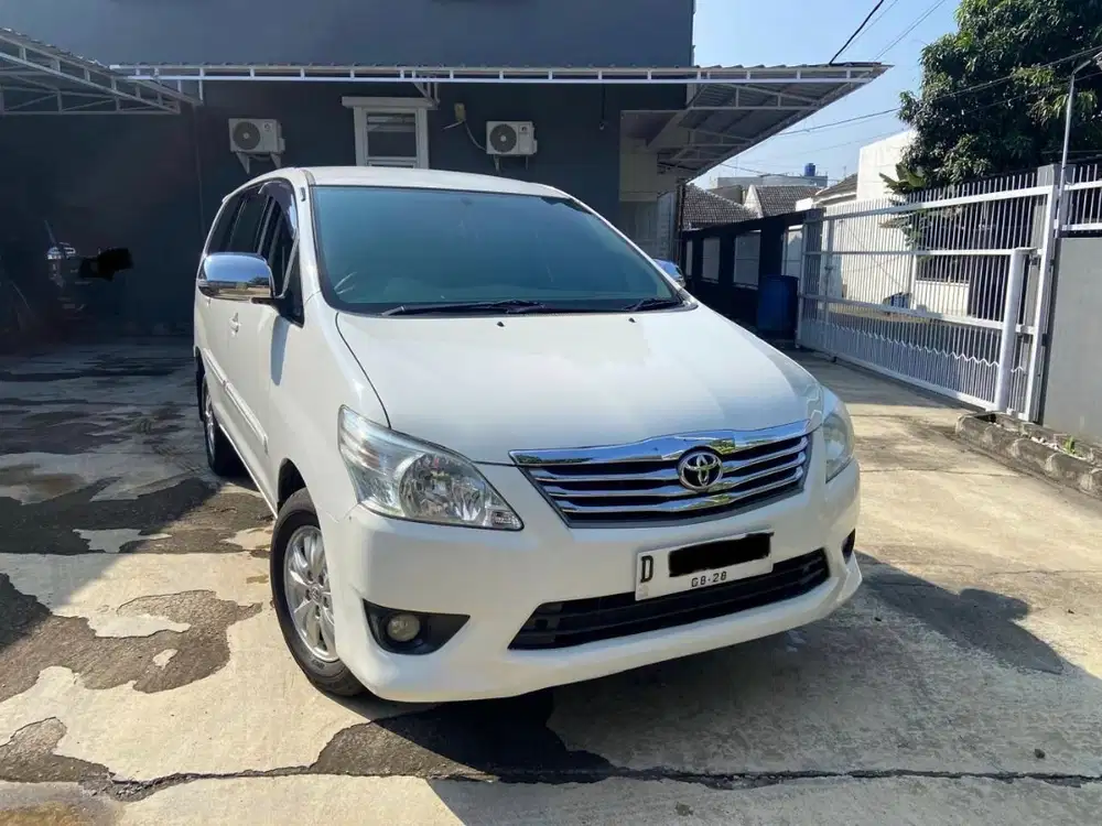 Innova Diesel G A/T 2013