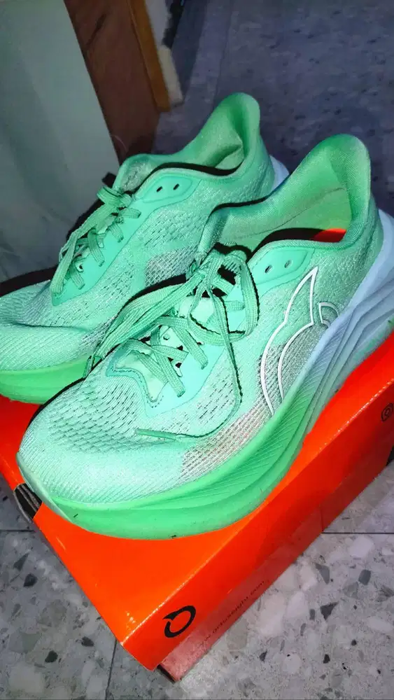 Sepatu running Ortusheight
