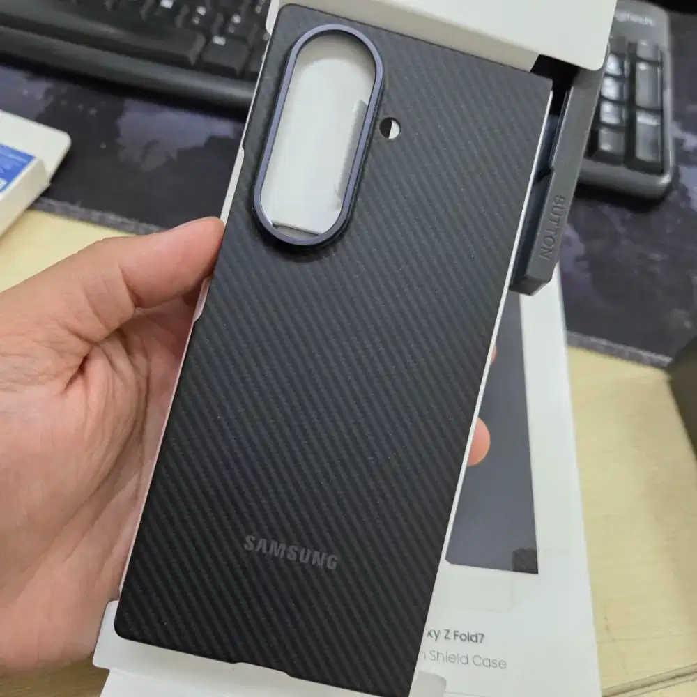 Case carbon By Samsung untum Fold 7