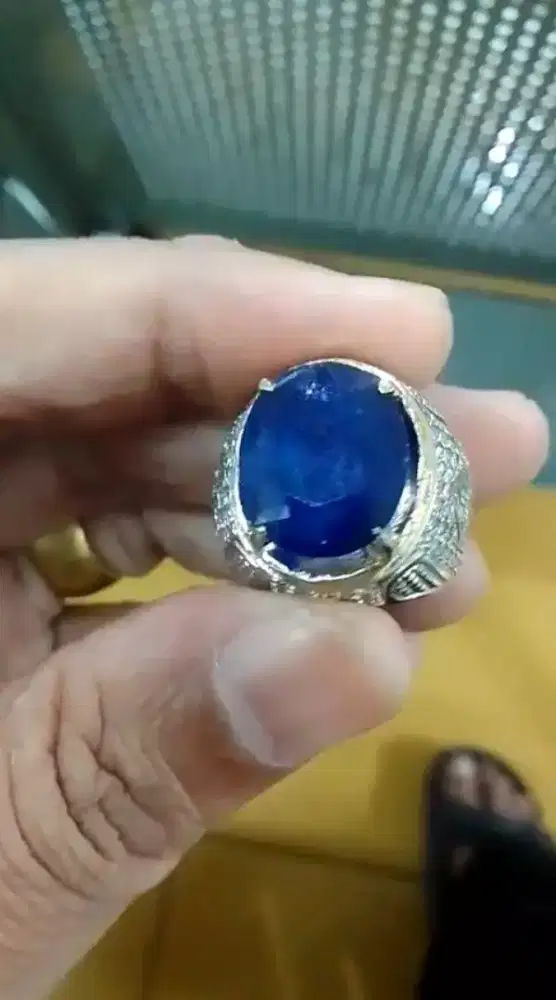 Natural Blue Sapphire 8 crat