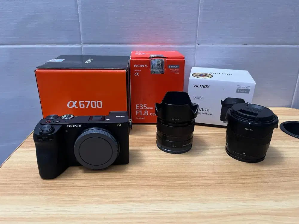 Sony A6700 + Sony 35mm F1.8 OSS + Viltrox 15mm F1.7 Air | Fullset Mulu